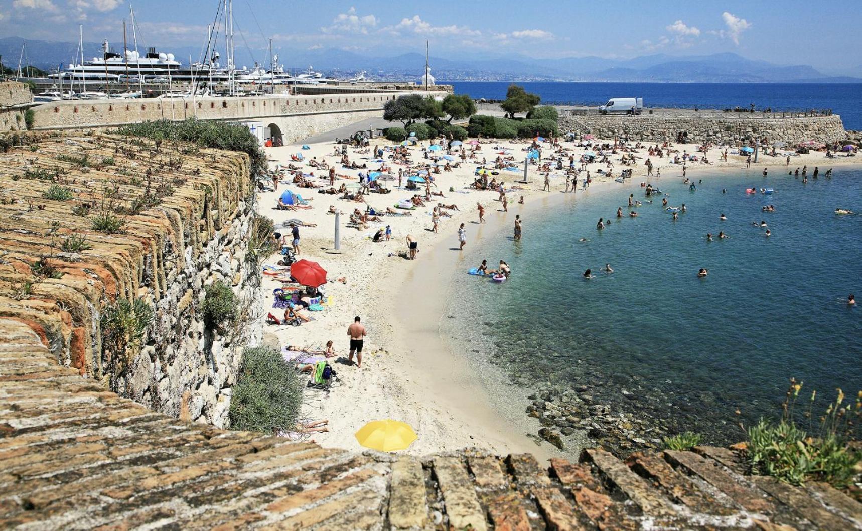 Vue Mer Et Remparts. Entre Vieille Ville Et Plages Antibes Bagian luar foto