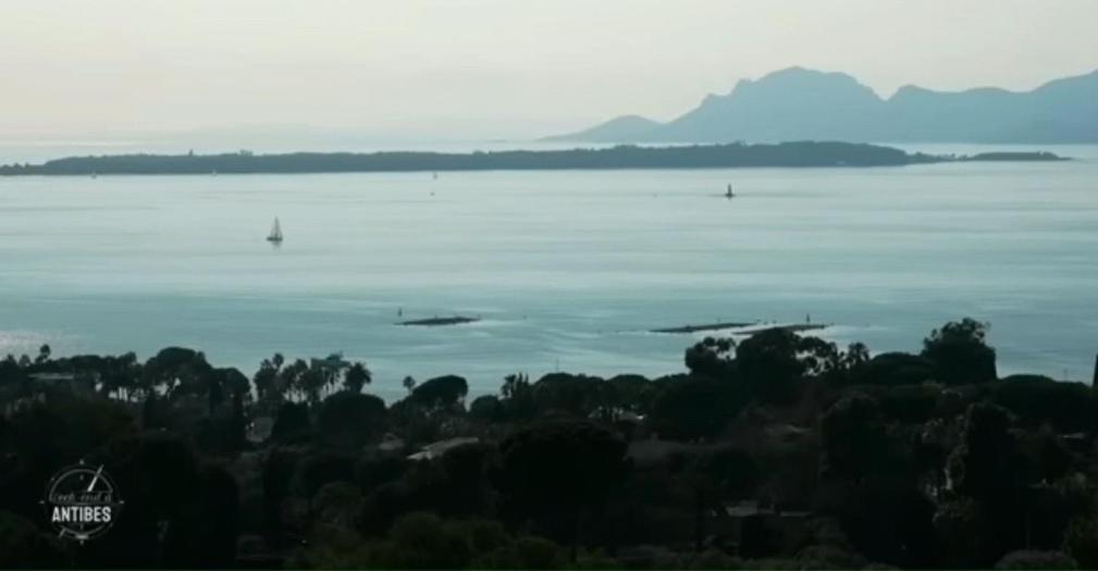 Vue Mer Et Remparts. Entre Vieille Ville Et Plages Antibes Bagian luar foto